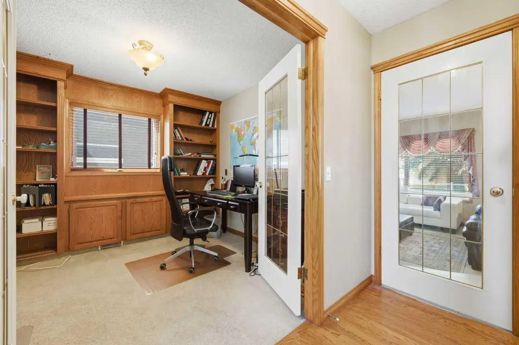71 Woodpark Close SW Calgary AB T2W 6G9