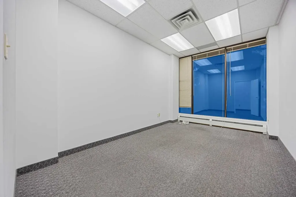 4603 Varsity Drive NW Calgary AB T3A 2V7