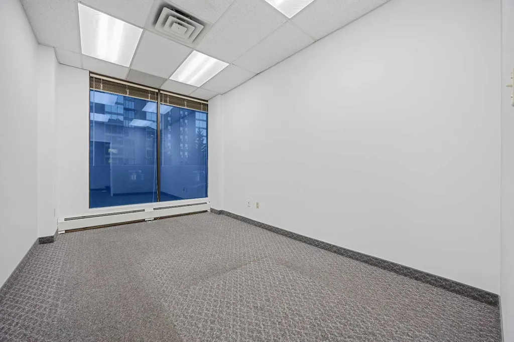 4603 Varsity Drive NW Calgary AB T3A 2V7