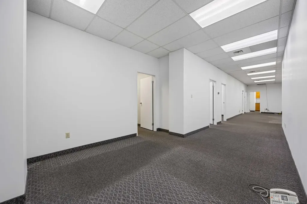 4603 Varsity Drive NW Calgary AB T3A 2V7