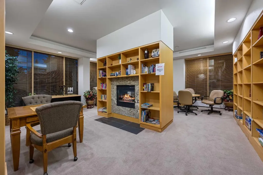 4603 Varsity Drive NW Calgary AB T3A 2V7