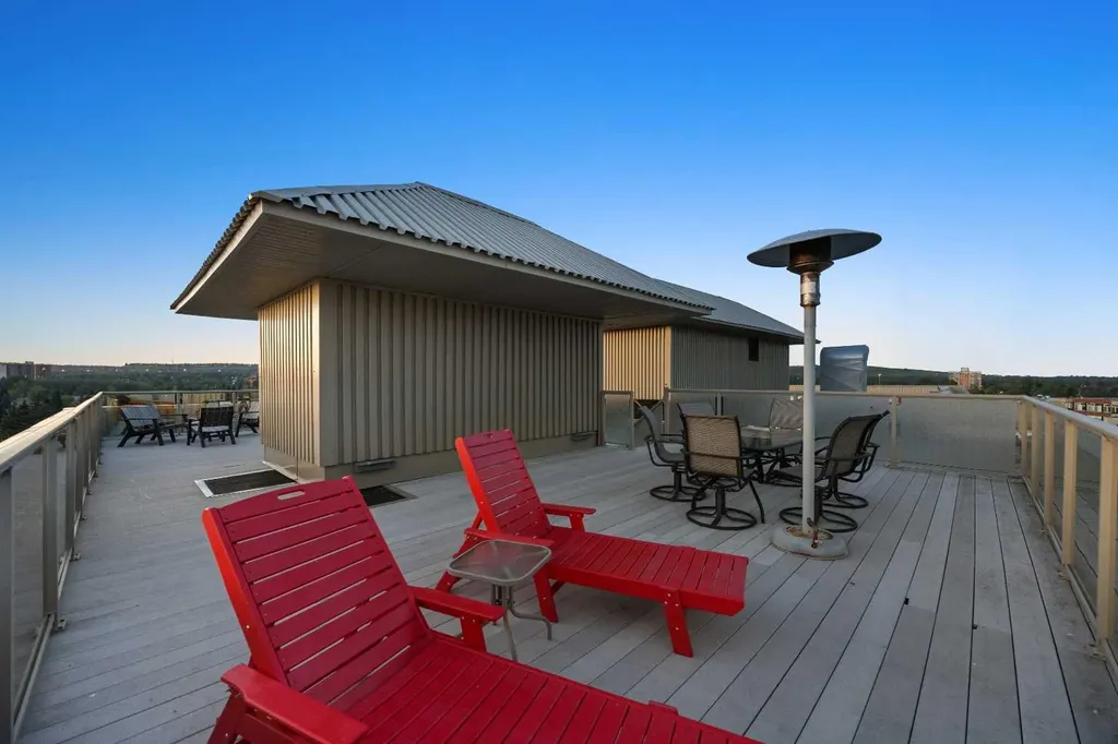 4603 Varsity Drive NW Calgary AB T3A 2V7