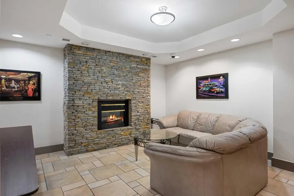 4603 Varsity Drive NW Calgary AB T3A 2V7