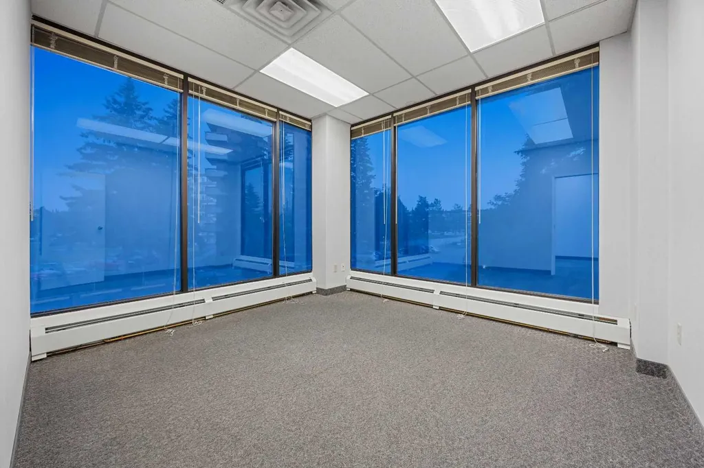 4603 Varsity Drive NW Calgary AB T3A 2V7