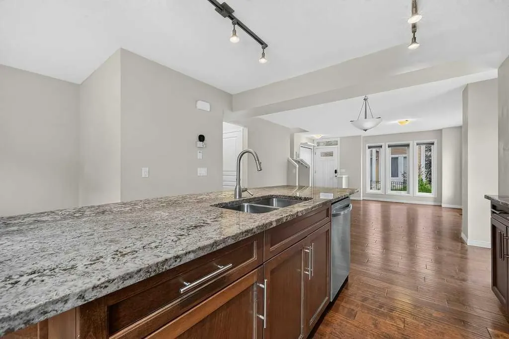 721 Auburn Bay Square SE Calgary AB T3M0Y7