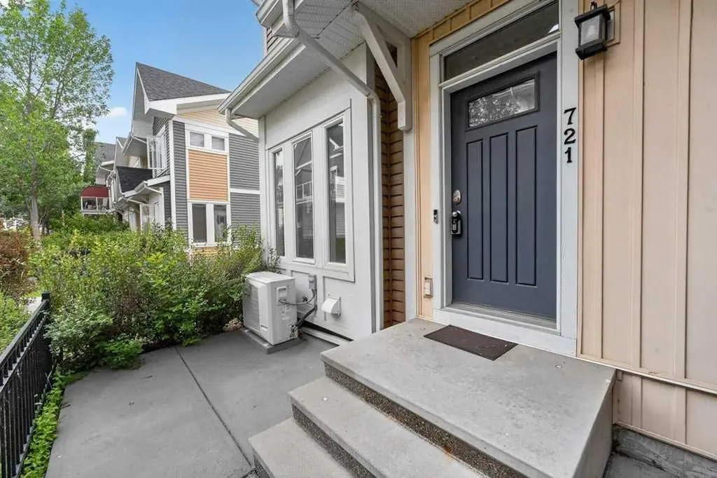 721 Auburn Bay Square SE Calgary AB T3M0Y7