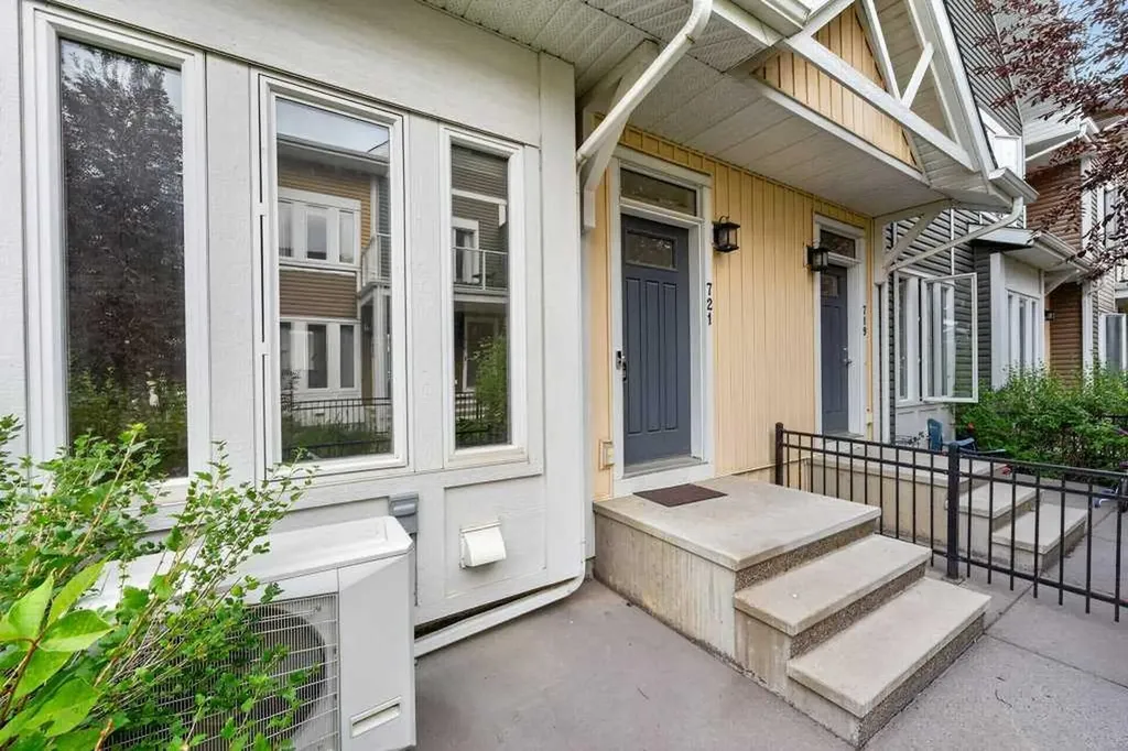 721 Auburn Bay Square SE Calgary AB T3M0Y7