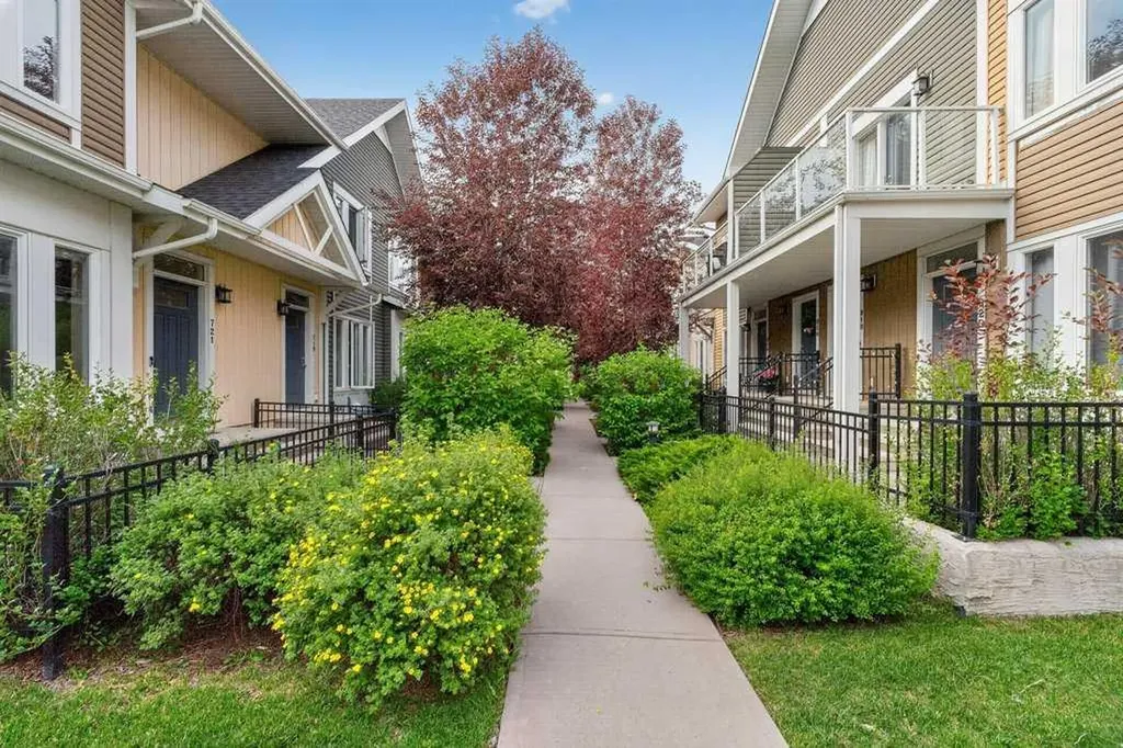 721 Auburn Bay Square SE Calgary AB T3M0Y7