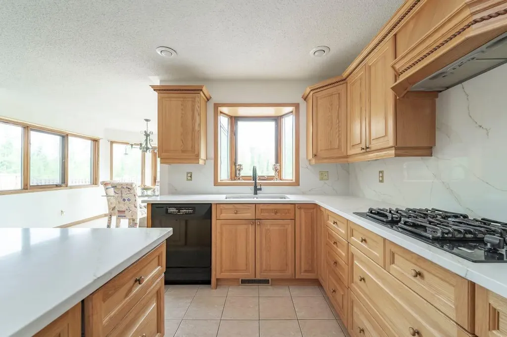 118 Dickins Close Fort Mcmurray AB T9K 1X5