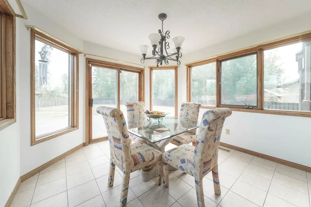 118 Dickins Close Fort Mcmurray AB T9K 1X5