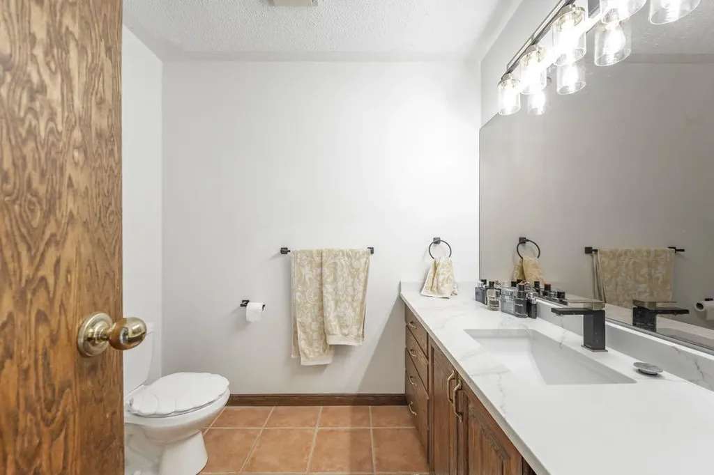 118 Dickins Close Fort Mcmurray AB T9K 1X5