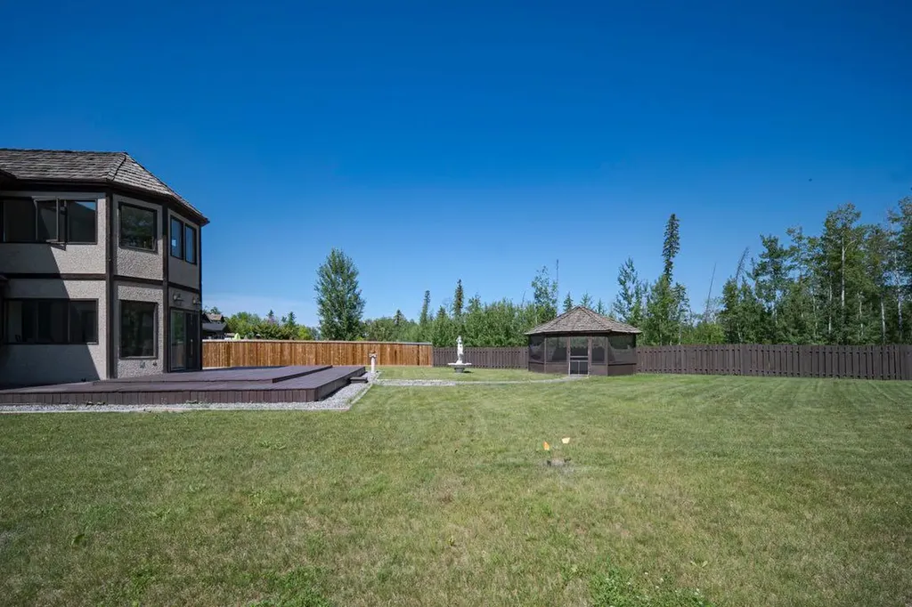 118 Dickins Close Fort Mcmurray AB T9K 1X5