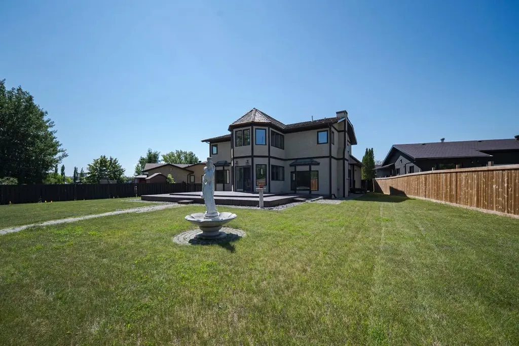 118 Dickins Close Fort Mcmurray AB T9K 1X5