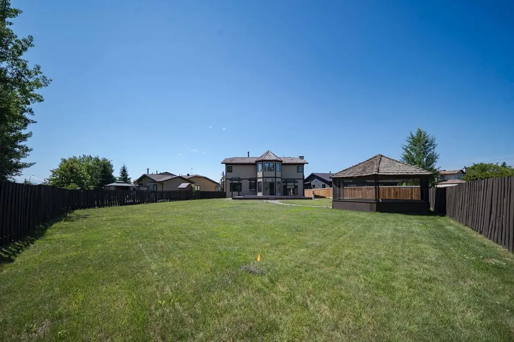118 Dickins Close Fort Mcmurray AB T9K 1X5