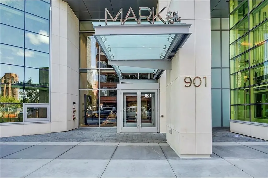 901 10 Avenue SW Calgary AB T2R 0B5