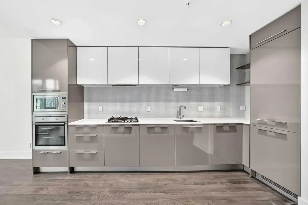 901 10 Avenue SW Calgary AB T2R 0B5