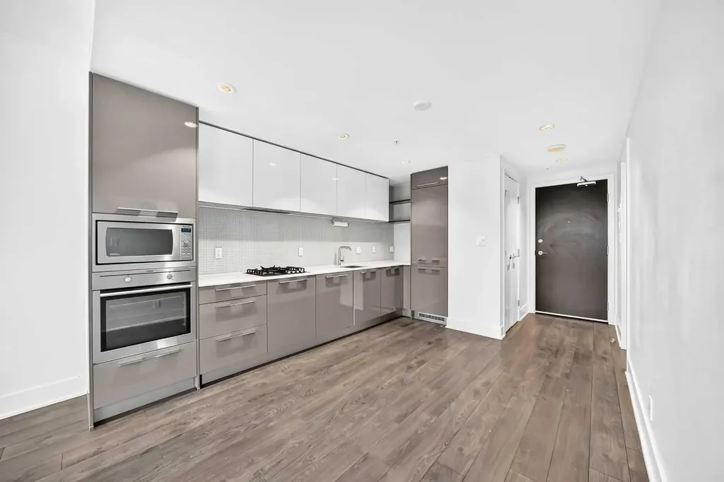 901 10 Avenue SW Calgary AB T2R 0B5