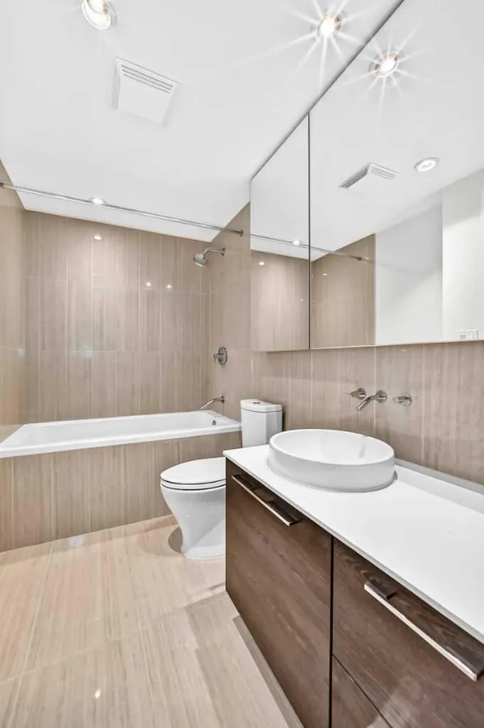 901 10 Avenue SW Calgary AB T2R 0B5