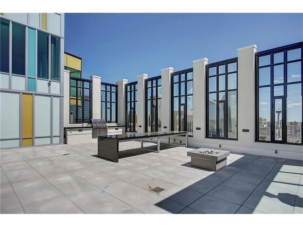 901 10 Avenue SW Calgary AB T2R 0B5