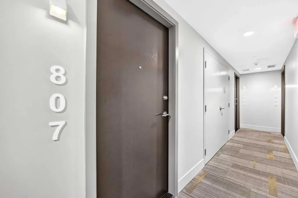 901 10 Avenue SW Calgary AB T2R 0B5