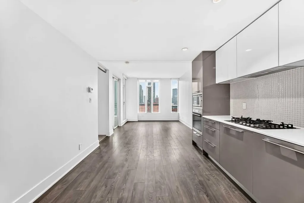 901 10 Avenue SW Calgary AB T2R 0B5
