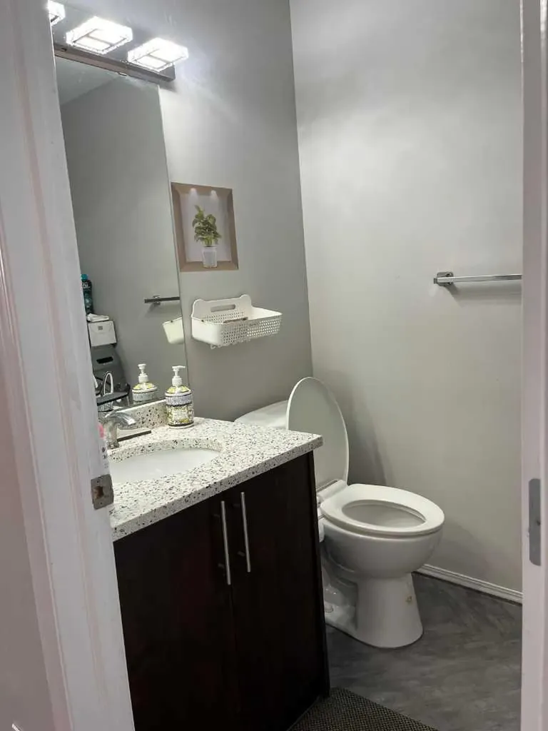 50 Tarawood Lane NE Calgary AB T3J4S9