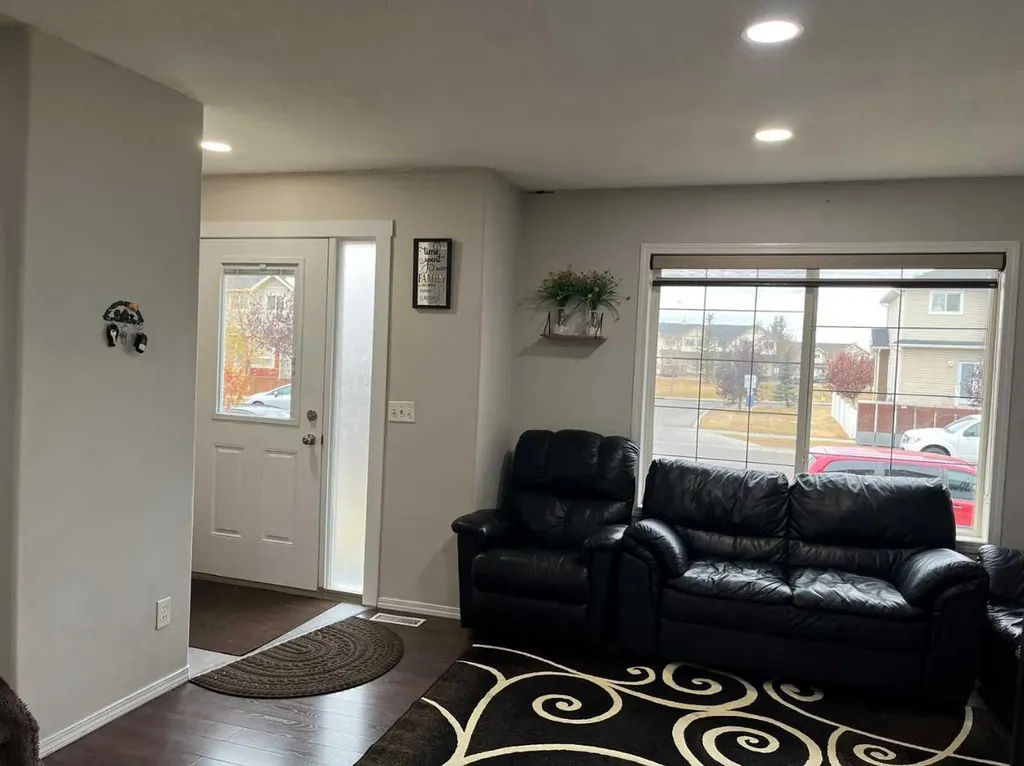 50 Tarawood Lane NE Calgary AB T3J4S9
