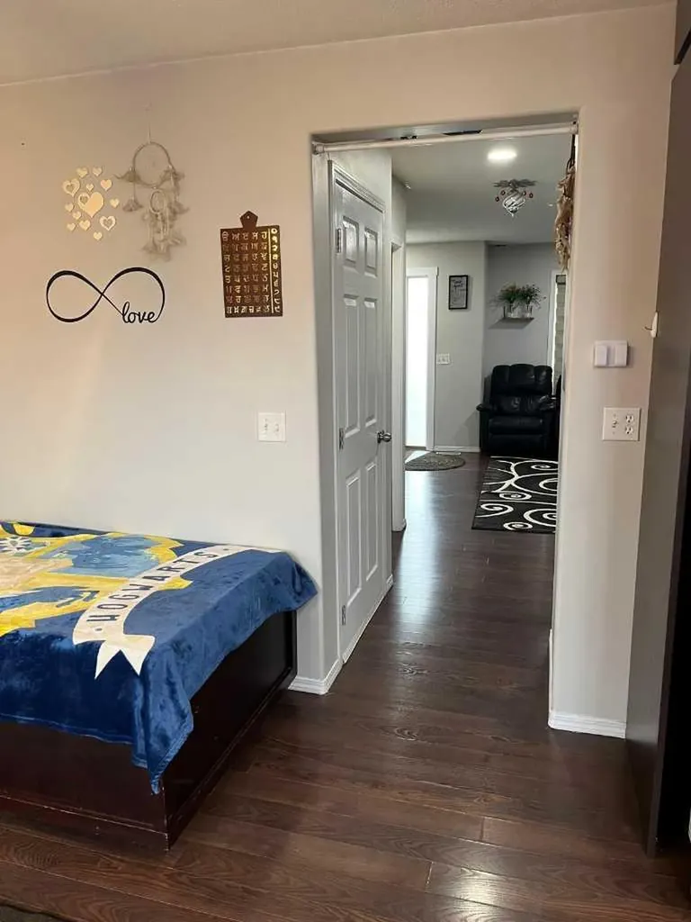50 Tarawood Lane NE Calgary AB T3J4S9