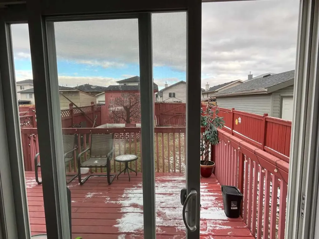 50 Tarawood Lane NE Calgary AB T3J4S9