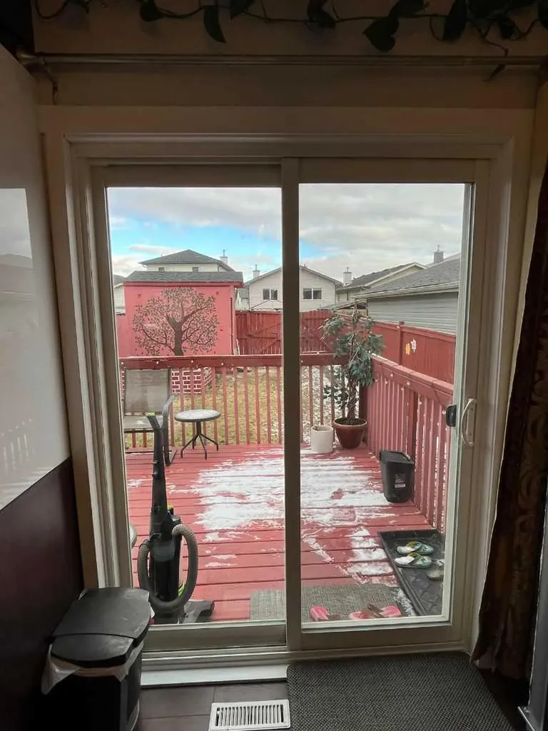 50 Tarawood Lane NE Calgary AB T3J4S9