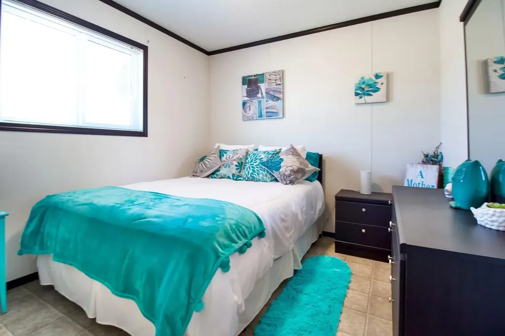 327 3 Street Hays AB T0K 1B0