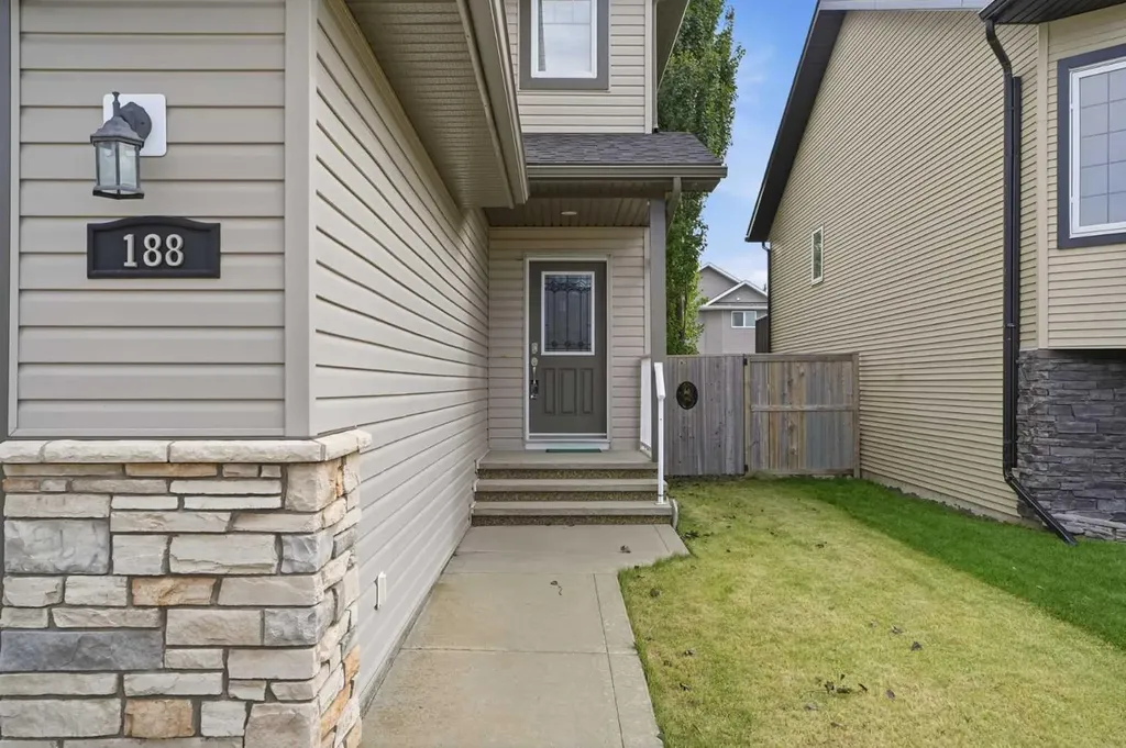 188 Kershaw Close Red Deer AB T4P 0H4