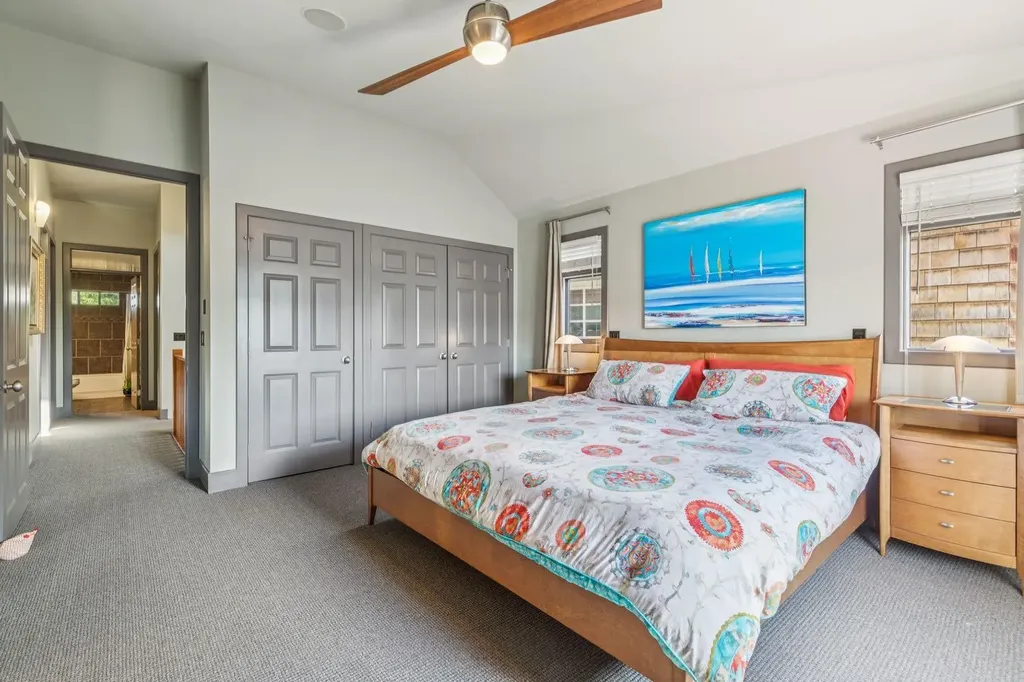 2033 Bowness Road NW Calgary AB T2N 3K9