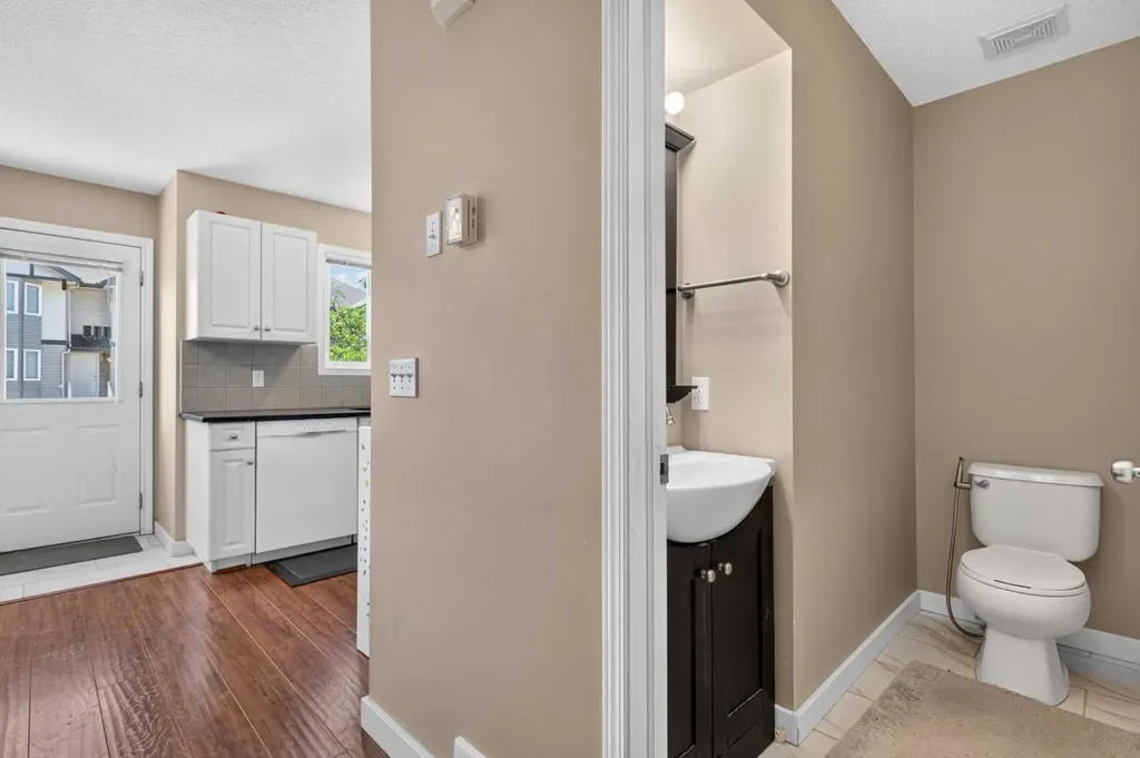 118 Royal Birch Villas NW Calgary AB T3G 5V2