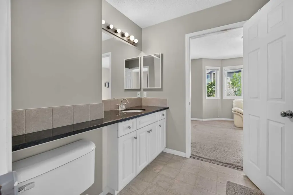 118 Royal Birch Villas NW Calgary AB T3G 5V2