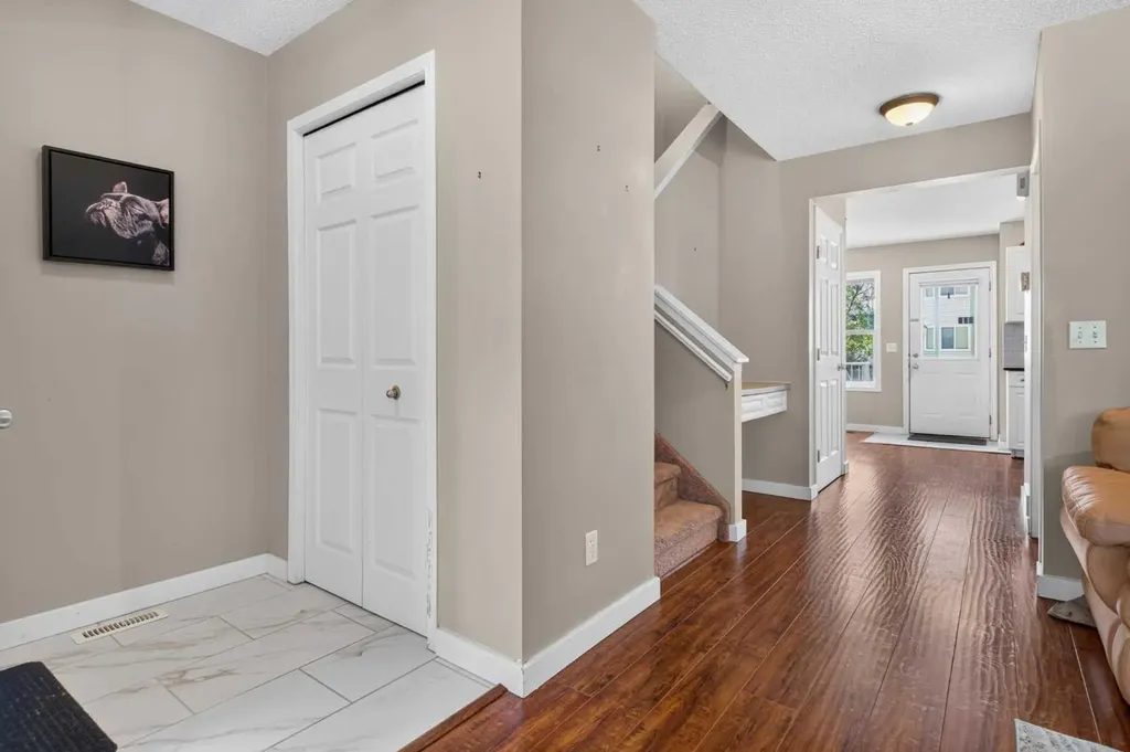 118 Royal Birch Villas NW Calgary AB T3G 5V2