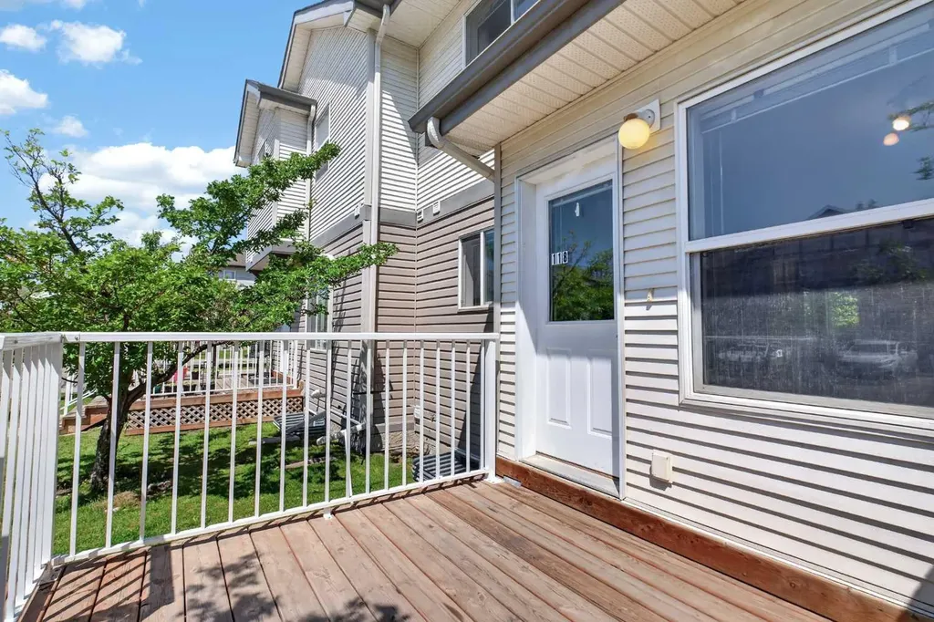 118 Royal Birch Villas NW Calgary AB T3G 5V2