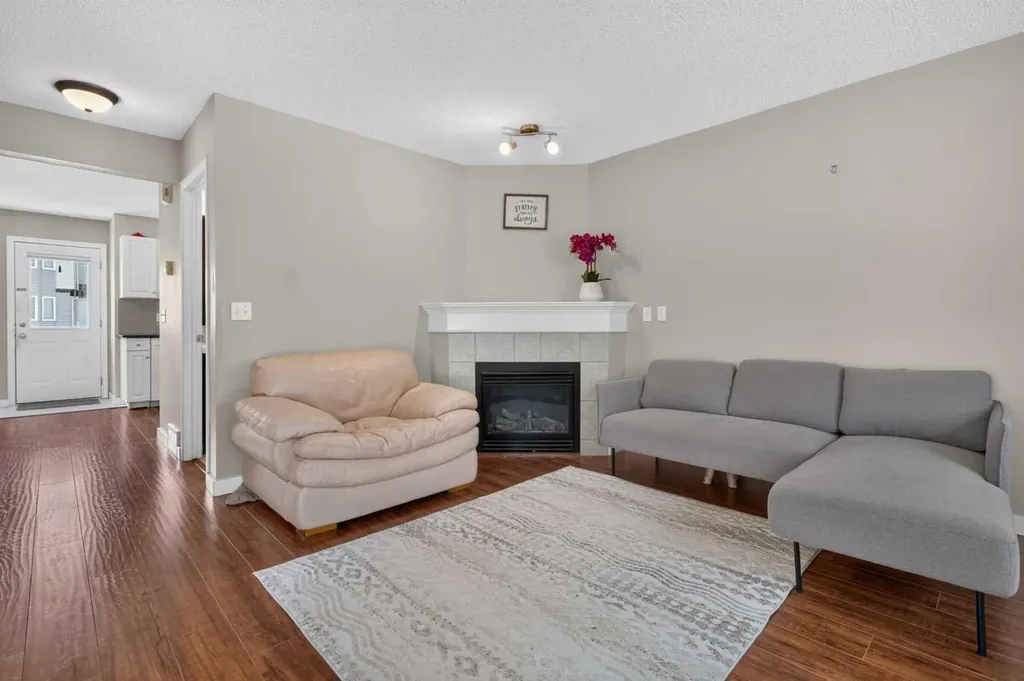 118 Royal Birch Villas NW Calgary AB T3G 5V2