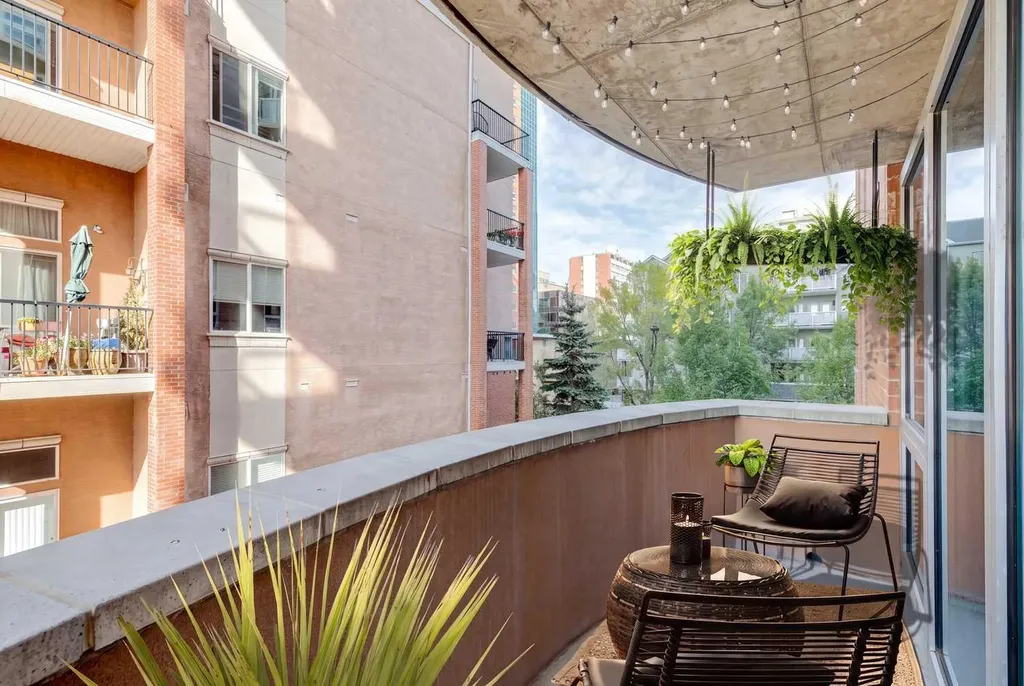 817 15 Avenue SW Calgary AB T2R 0H8