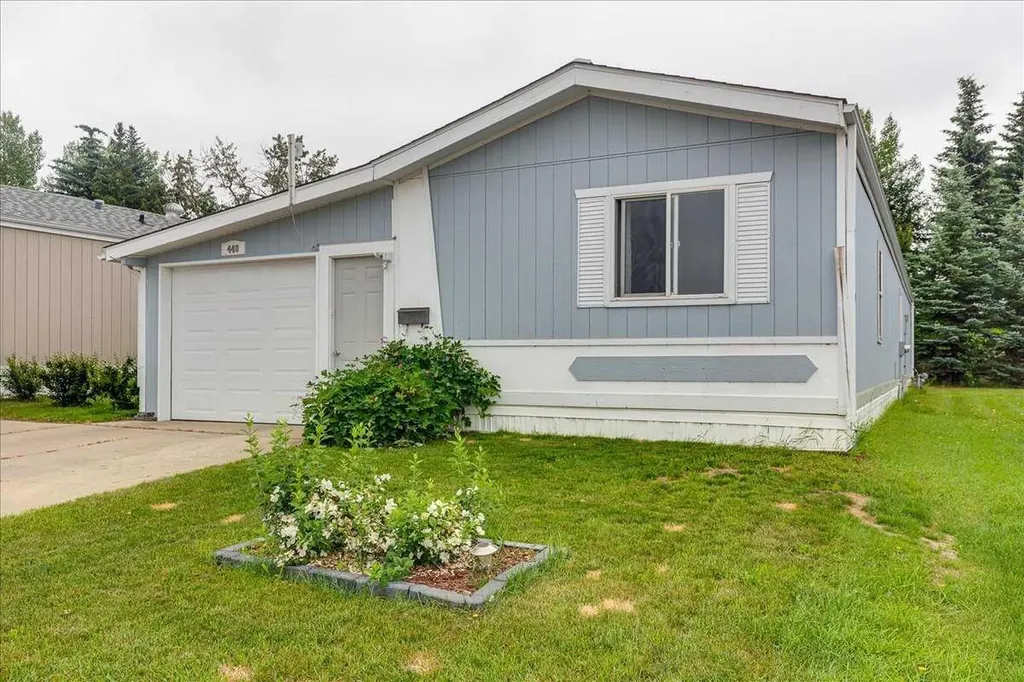37543 England Way Rural Red Deer County AB T4S 2C3
