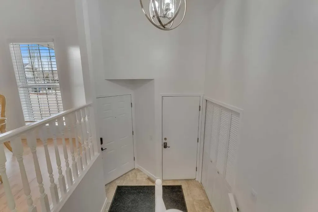 44 Douglas Glen Crescent Calgary AB T2Z 3M6
