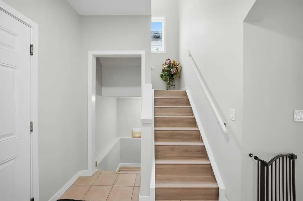 793 Luxstone Landing SW Airdrie AB T4B 3K9