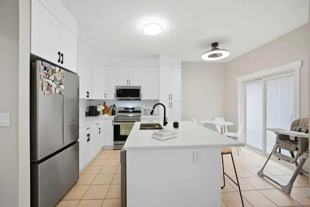 793 Luxstone Landing SW Airdrie AB T4B 3K9