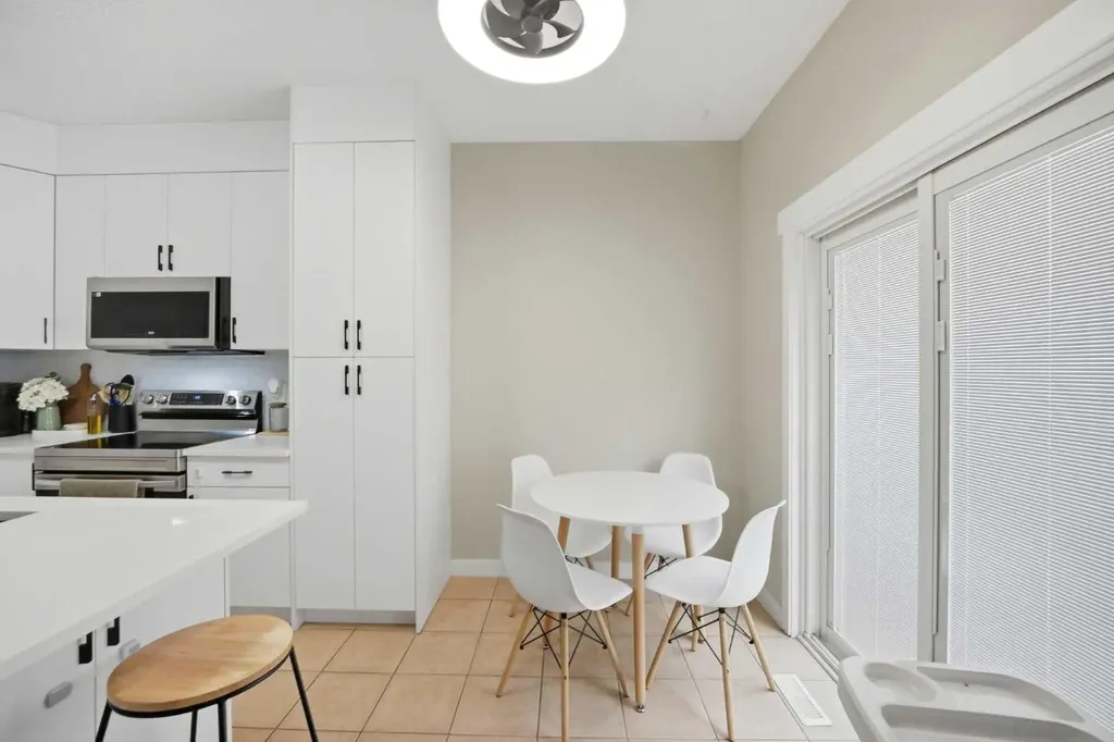 793 Luxstone Landing SW Airdrie AB T4B 3K9