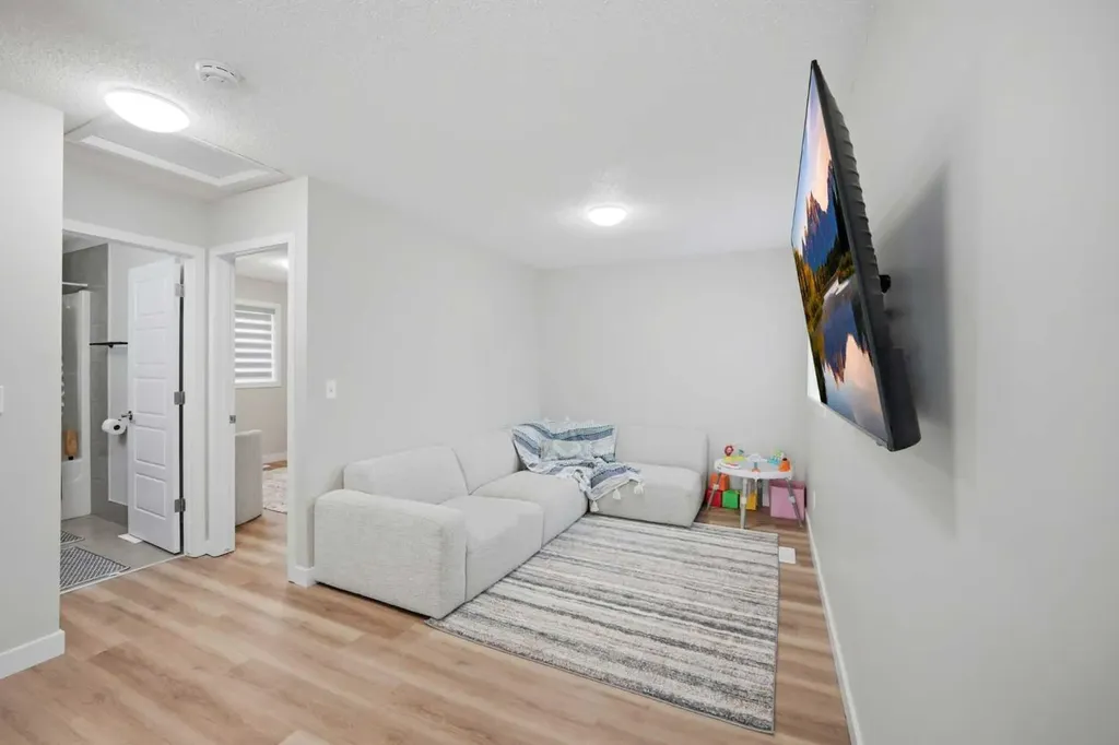 793 Luxstone Landing SW Airdrie AB T4B 3K9
