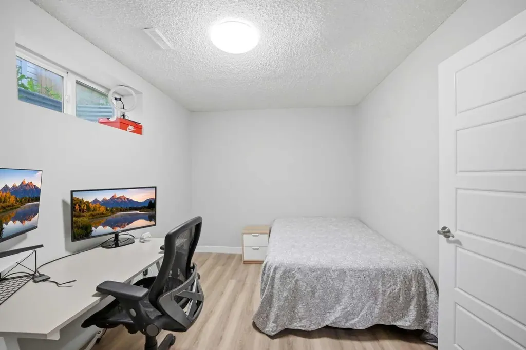 793 Luxstone Landing SW Airdrie AB T4B 3K9