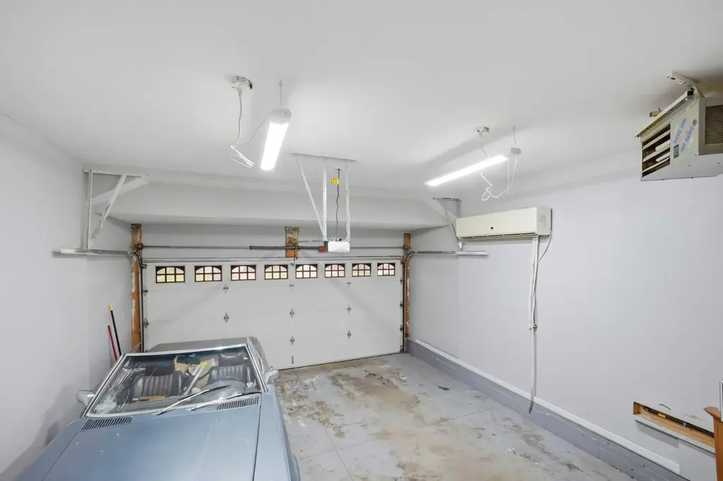 793 Luxstone Landing SW Airdrie AB T4B 3K9