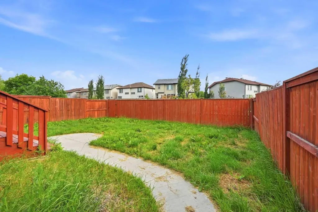 793 Luxstone Landing SW Airdrie AB T4B 3K9