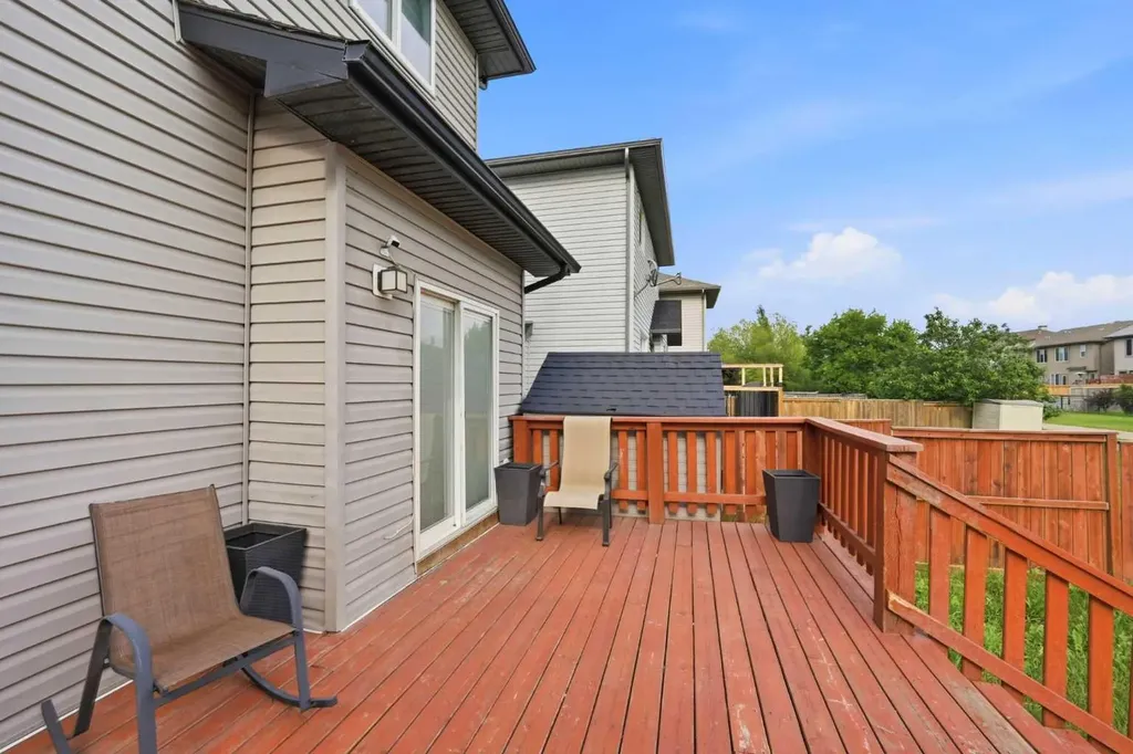 793 Luxstone Landing SW Airdrie AB T4B 3K9