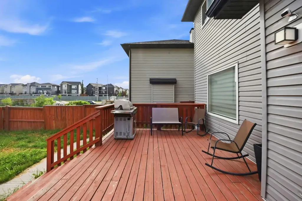 793 Luxstone Landing SW Airdrie AB T4B 3K9